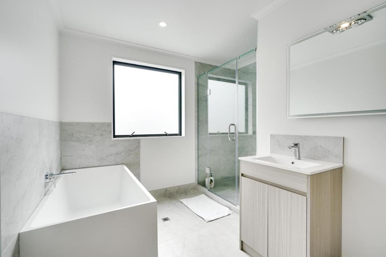 Fabulous River View - Brand New House In Hamilton Bagian luar foto