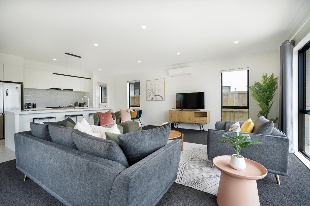 Fabulous River View - Brand New House In Hamilton Bagian luar foto