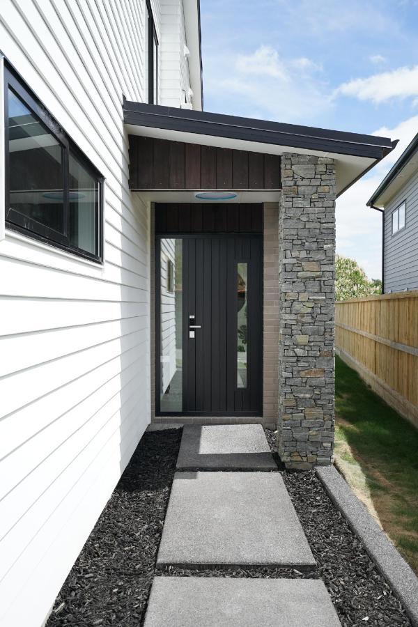 Fabulous River View - Brand New House In Hamilton Bagian luar foto